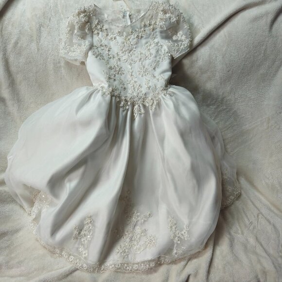 Communion Gown NWT Beautiful Applique Beading and Crystals Stunning! - Picture 2 of 16
